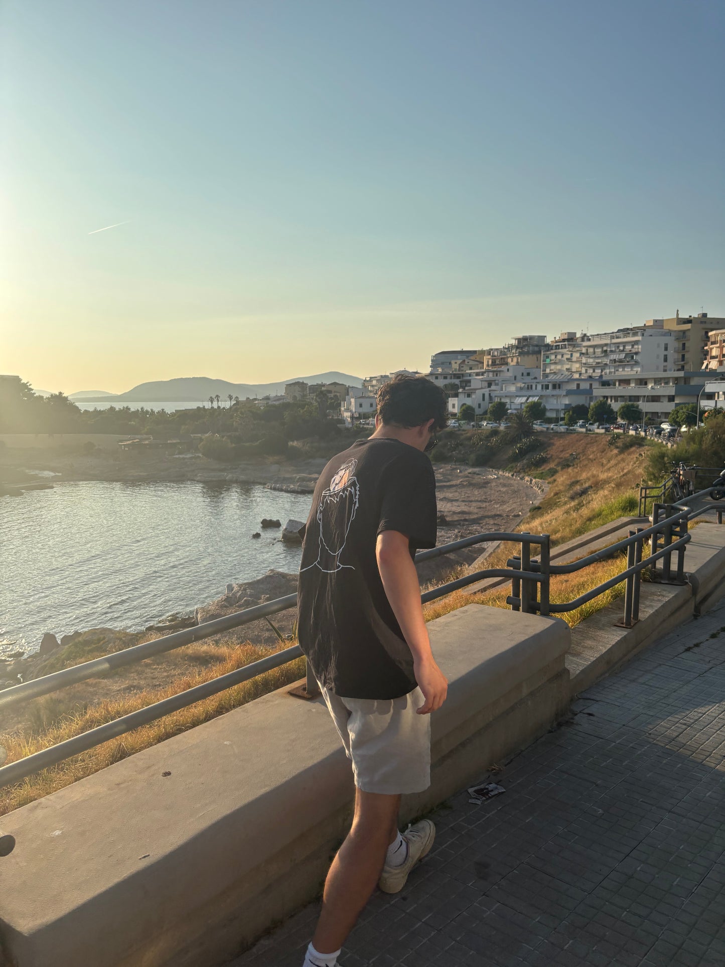 RENT FREE TEE (Black)